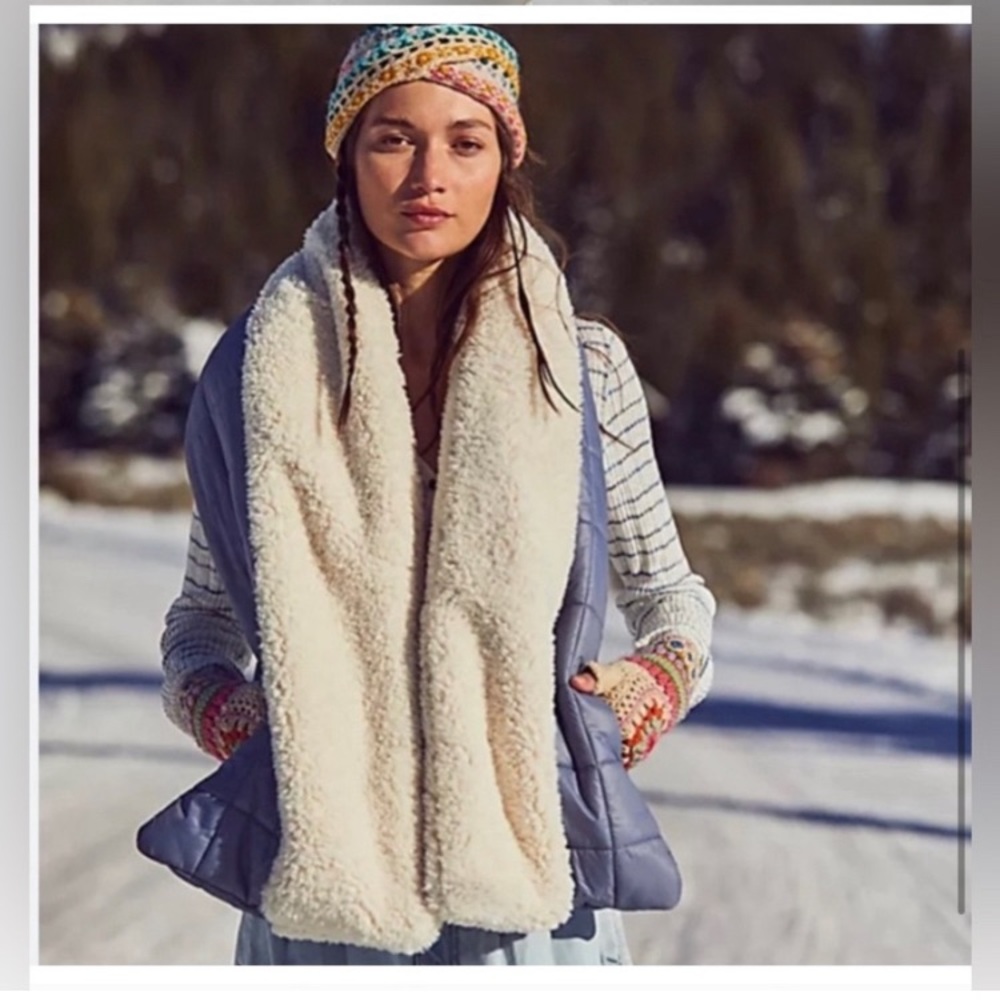 PR: NWOT Free People Downhill Puffer Scarf